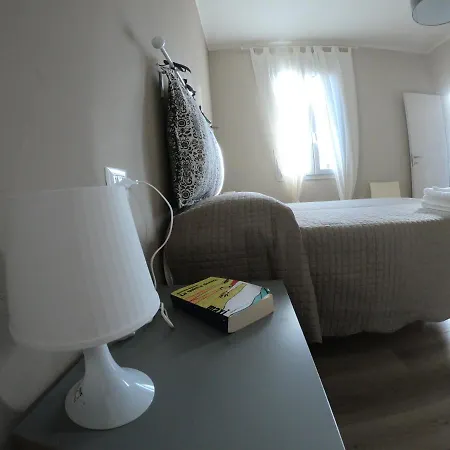 ベッド・アンド・ブレックファスト Stanza Privata La Conquilla